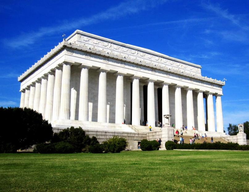 Де знаходиться меморіал лінкольна.  Меморіал Лінкольна у Вашингтоні: данина пам'яті видатному президенту.  Фото пам'ятки: Меморіал Лінкольна