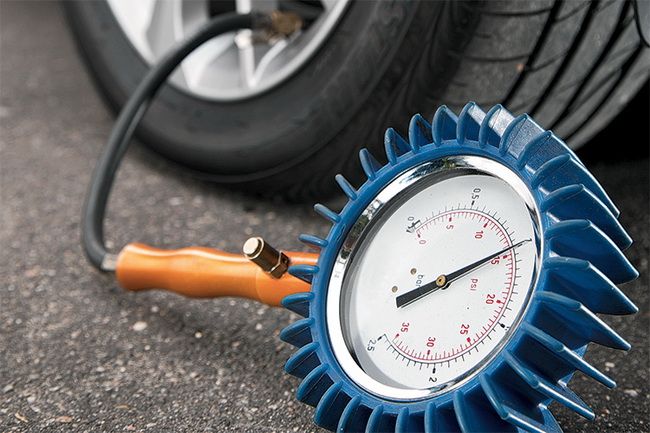 Tlak u pneumaticima: Ako je ikako moguće, mjerite ga kad su gume hladne!