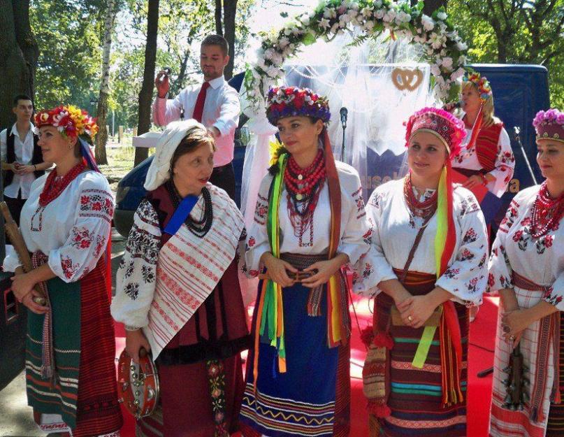 Rossiya xalqlari paydo bo'ldi.  Tazi.  Primorsk viloyatining mahalliy xalqlari Primorsk o'lkasining tub aholisining kichik bolalari