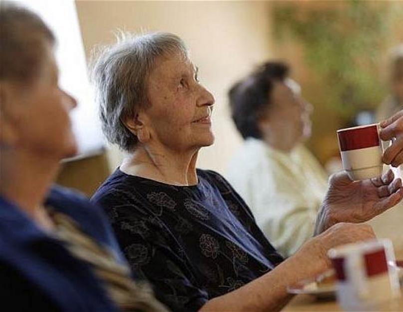 Ziua de Crăciun pentru cea de-a 65-a aniversare a unei femei - un scenariu cool.  Scenarii.  Toast muzical pe melodia „Be Healthy”